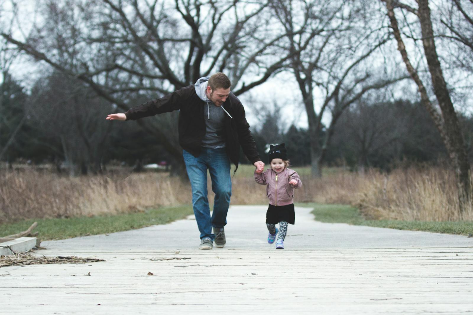 Father spend time with daughter during separation